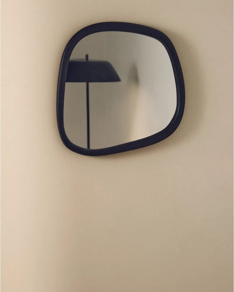 Lustro ścienne z drewnianą ramą 45,5x47 cm Alura – Kave Home