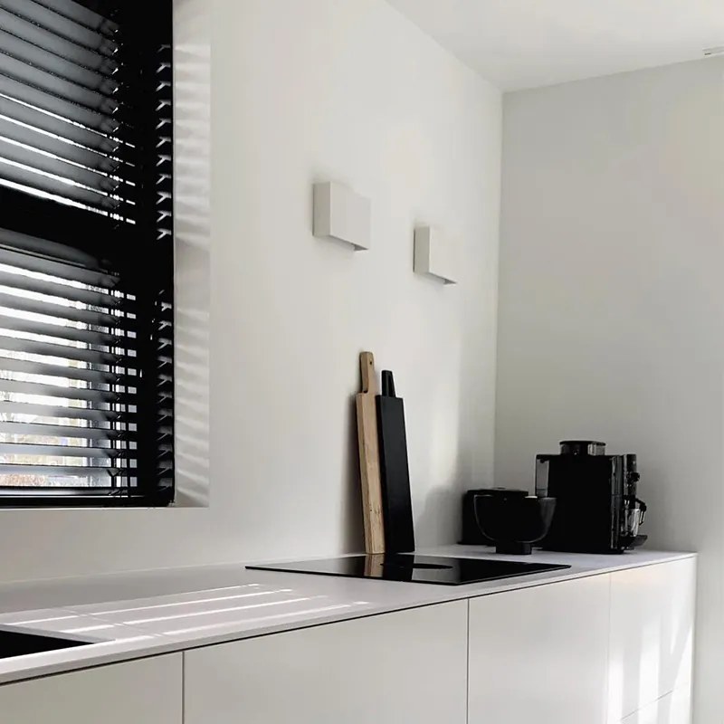 Nowoczesna lampa ścienna biała - Otan