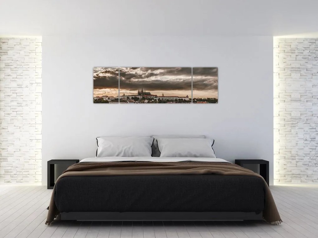 Obraz - pochmurna Praga (170x50 cm)