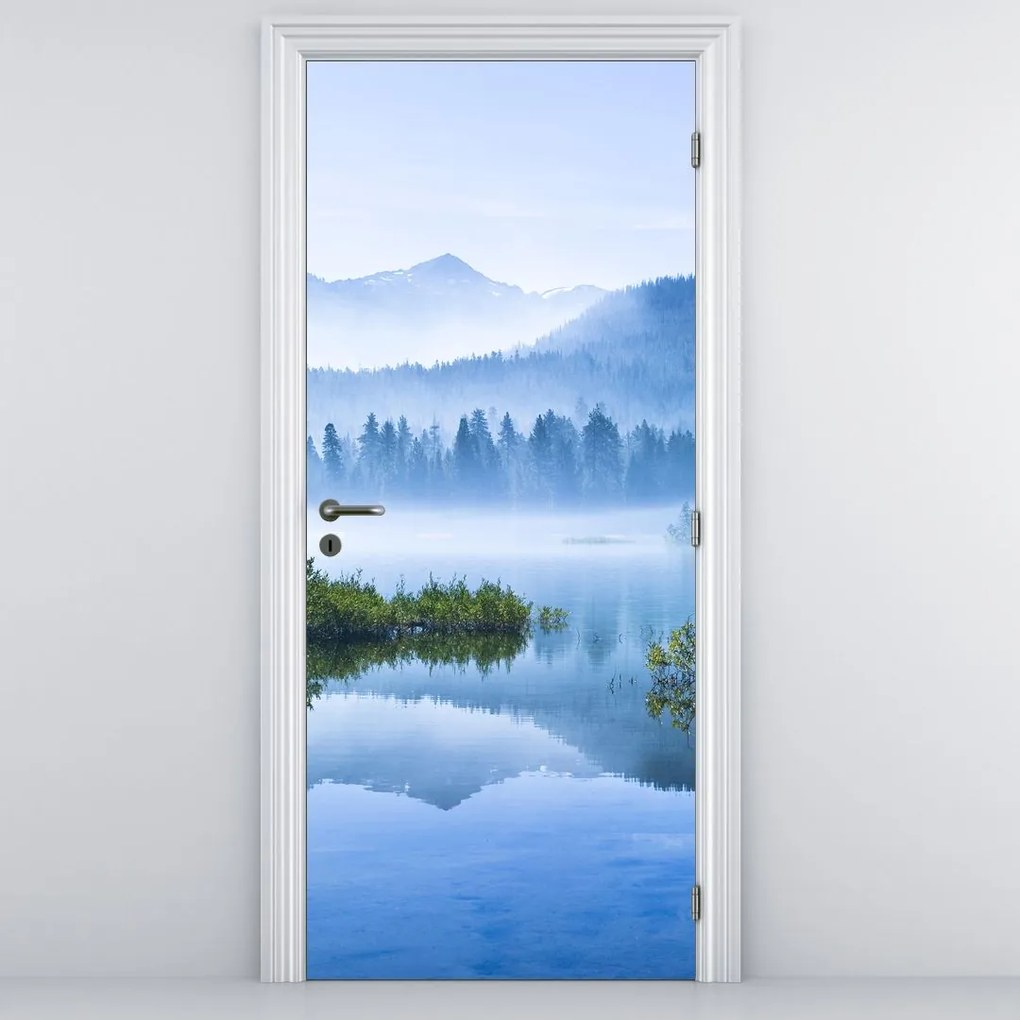 Fototapeta na drzwi - Górskie jezioro (95x205cm)