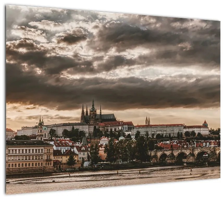 Obraz na szkle - pochmurna Praga (70x50 cm)