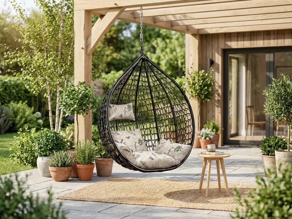 Czarne wiszące krzesło KOKON bez stojaka, beżowa poduszka