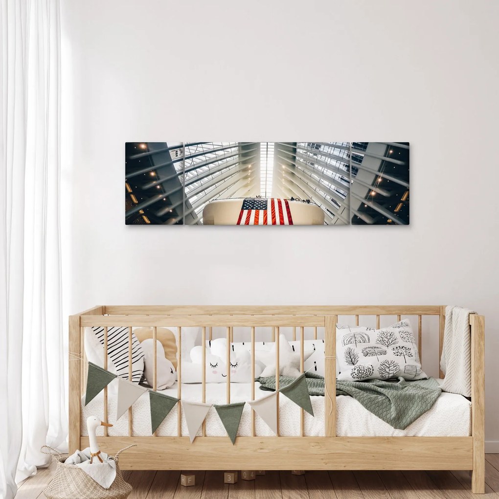 Obraz budynku z flagą USA (170x50 cm)