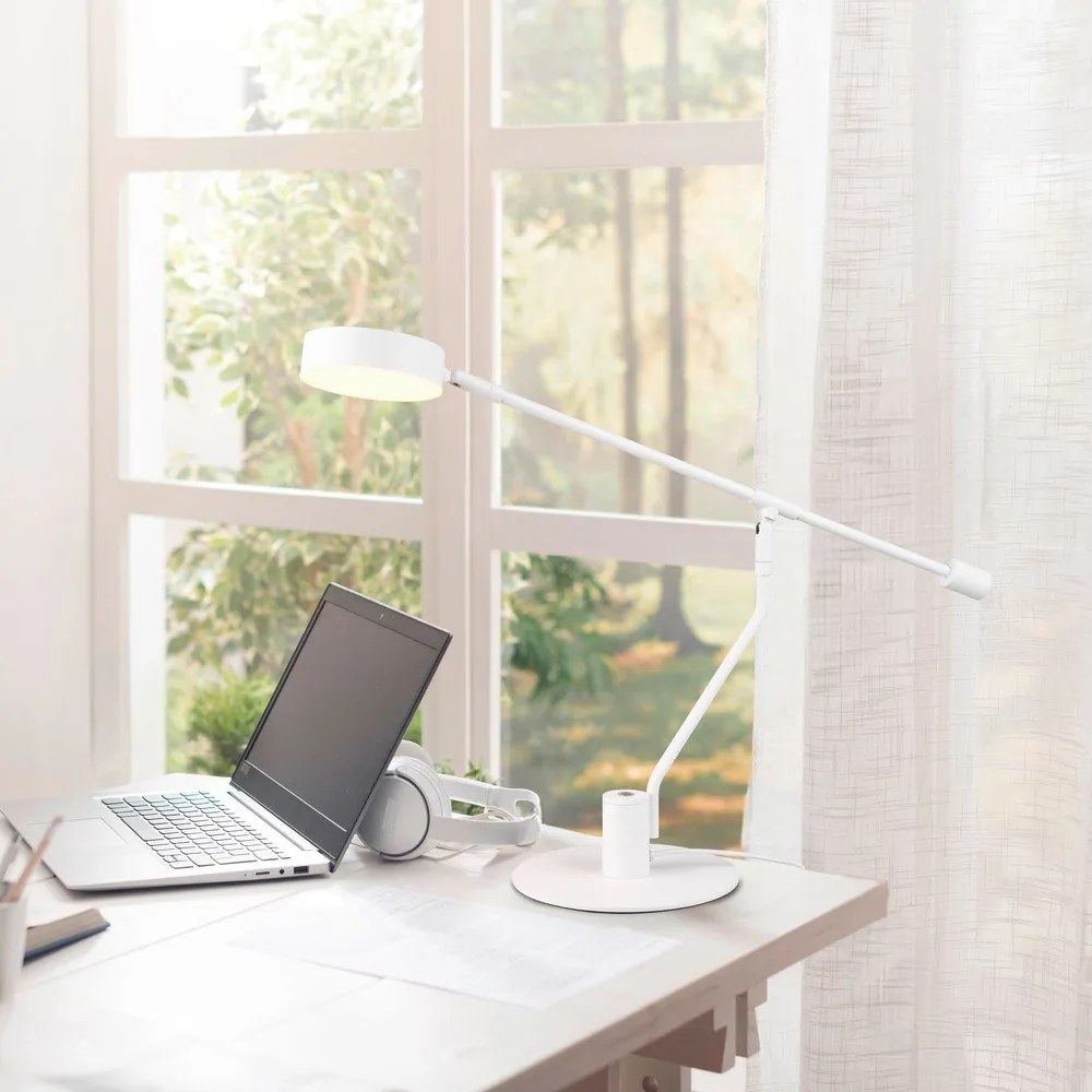 Lampa stołowa LED z elastyczną konstrukcją w matowym białym kolorze (wysokość 64 cm) Manduro – Trio