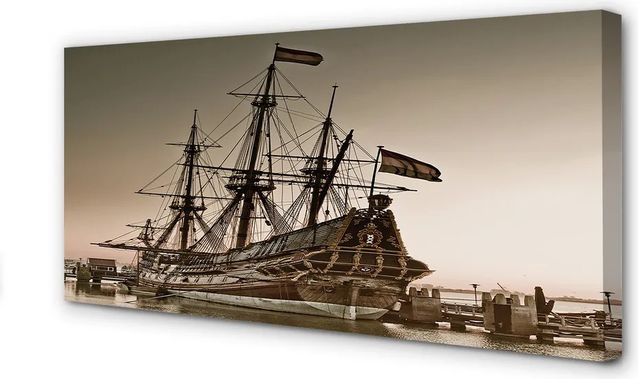 Obraz canvas na ścianę Zabytkowy Statek na Morzu