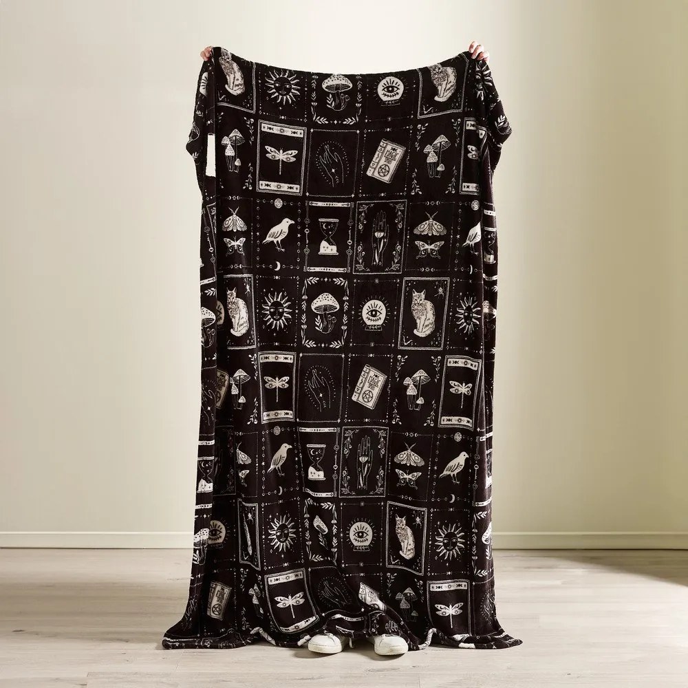 Czarny koc z motywem Halloween z mikropluszu 130x170 cm Enchanted Witchcraft – Catherine Lansfield