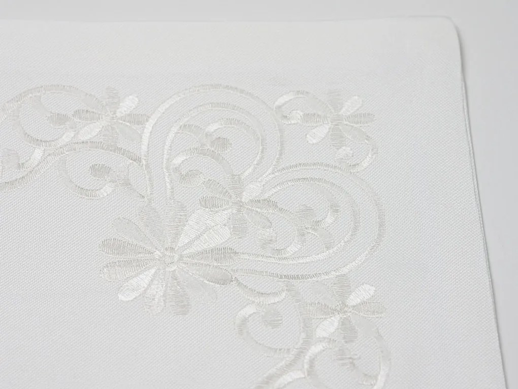 Poszewka dekoracyjna BLOSSOM ORNAMENT 40x40 cm, biała