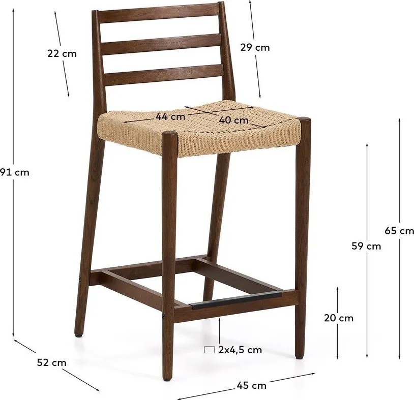 Brązowo-naturalny hoker z litego drewna dębowego (wysokość siedziska 65 cm) Analy – Kave Home