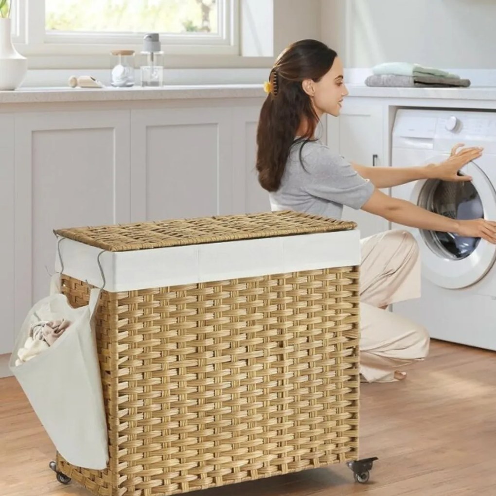 Kosz na bieliznę z kółkami z syntetycznego rattanu AVA, 140l, naturalny brąz Jurhan