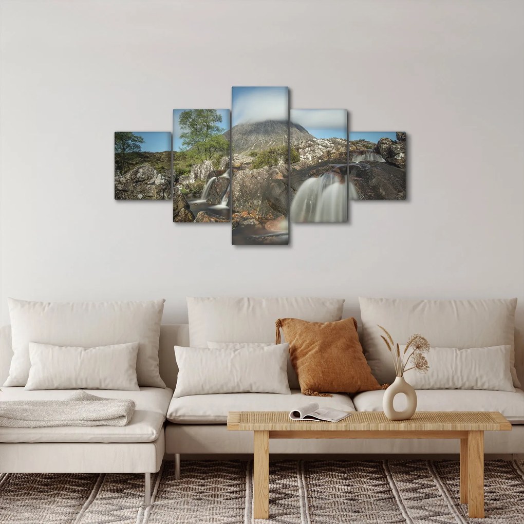 Obraz wodospadów i gór (125x70 cm)