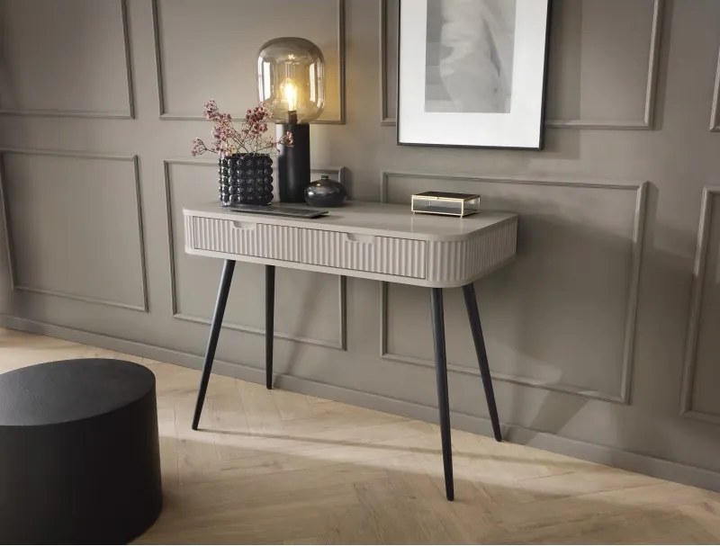 ZURI Toaletka T-103 kaszmirowa | złote nogi