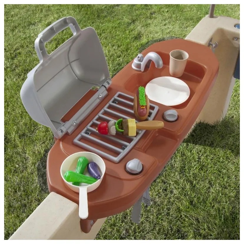 Step2 patio z baldachimem i grillem