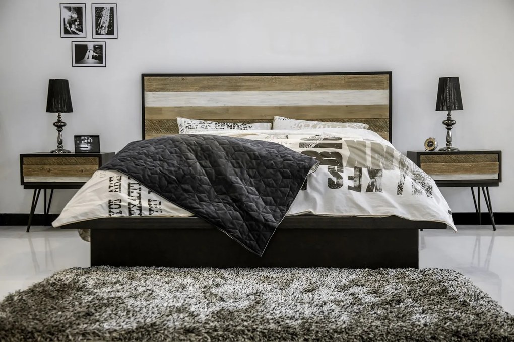 Łóżko sypialniane z drewnianym zagłówkiem Adesso Q01 140 cm