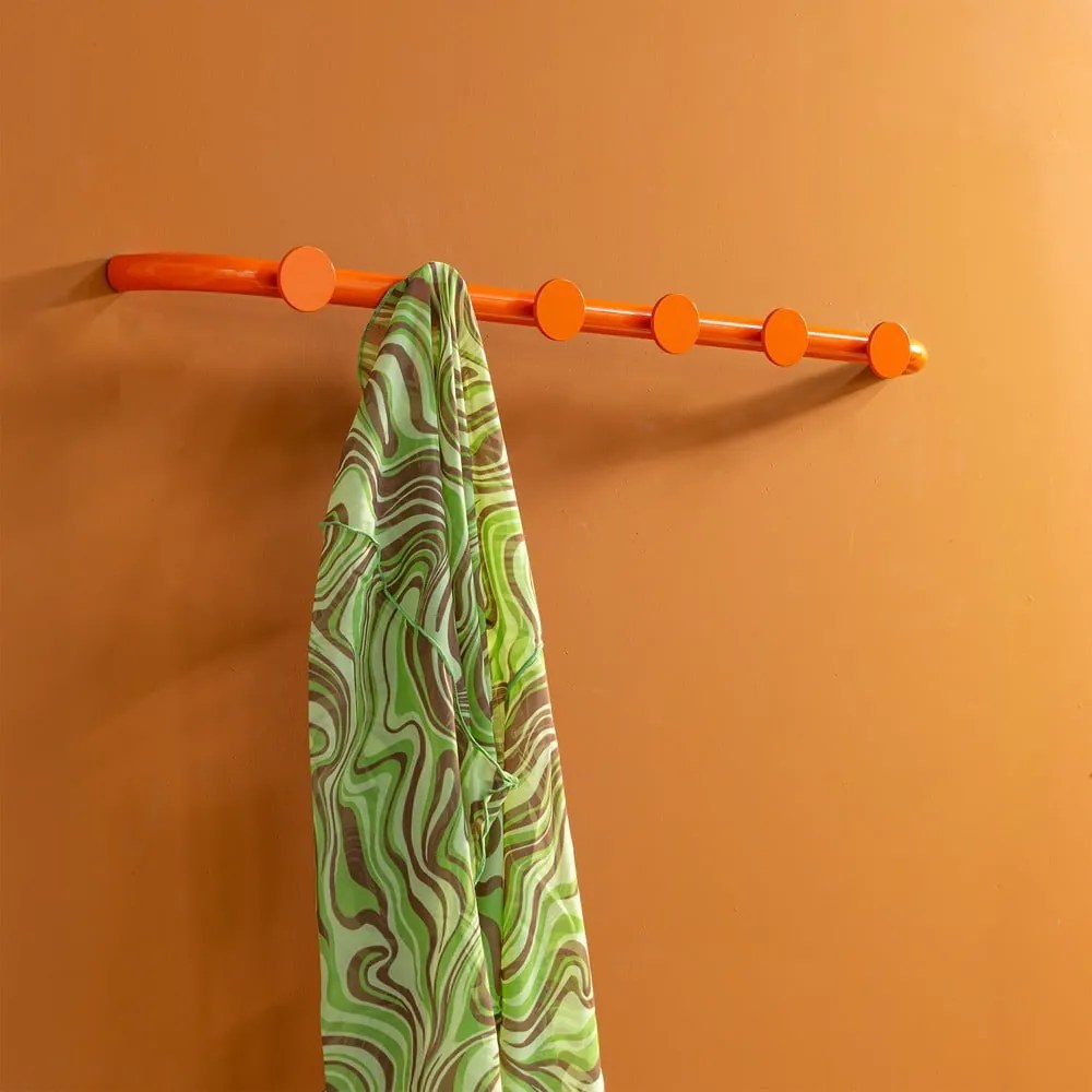 Pomarańczowy metalowy wieszak ścienny 75 cm Retro – Spinder Design