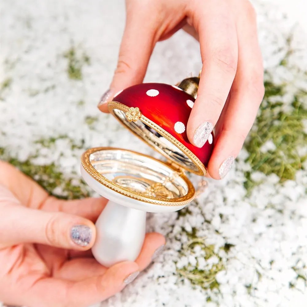 Szklana ozdoba świąteczna wykonana ręcznie 9 cm Mushroom – Sass &amp; Belle