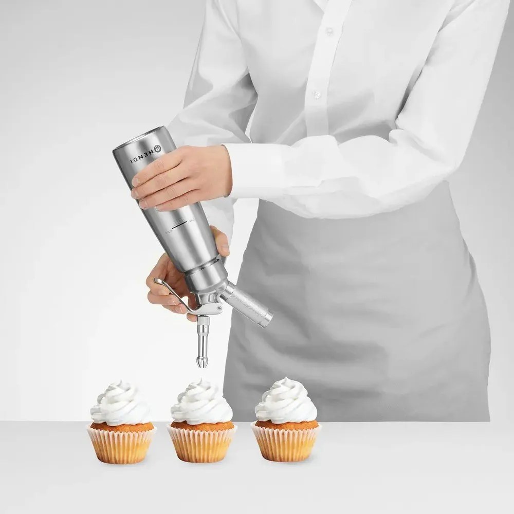 Syfon do bitej śmietany ze stali nierdzewnej Hendi Profi Line 0,5 l