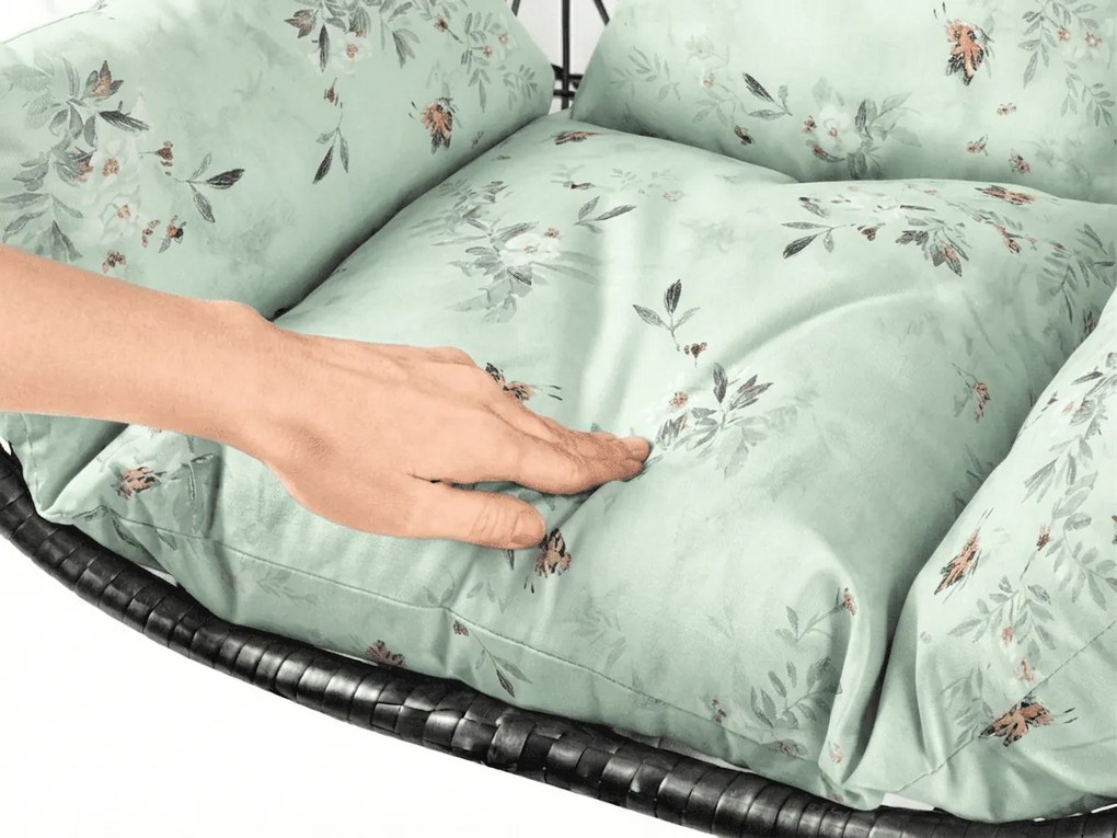 Czarne wiszące krzesło KOKON bez stojaka, jasnozielona poduszka ze wzorem