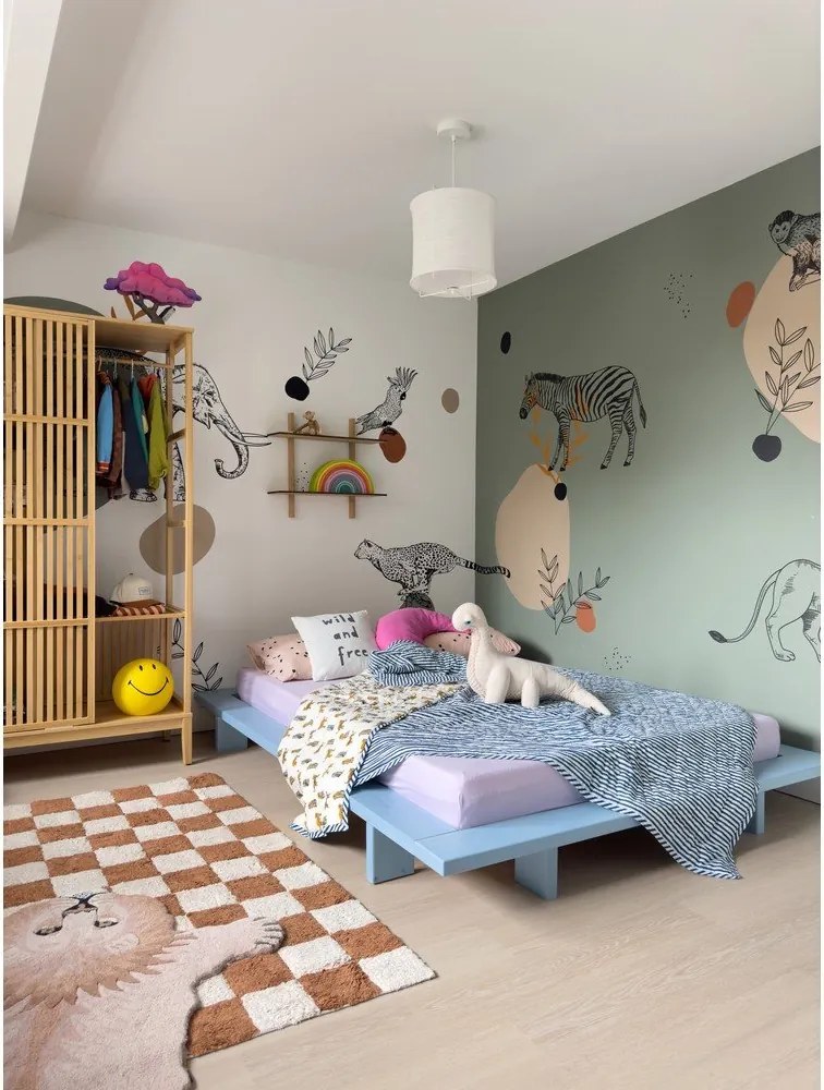 Jasnoniebieskie łóżko dwuosobowe z litego drewna sosnowego ze stelażem 180x200 cm Japan – Karup Design