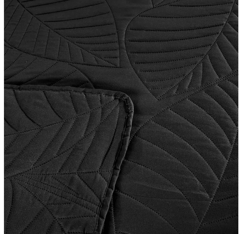 Czarna narzuta na łóżko ze wzorem LEAVES Rozmiar: 170 x 210 cm