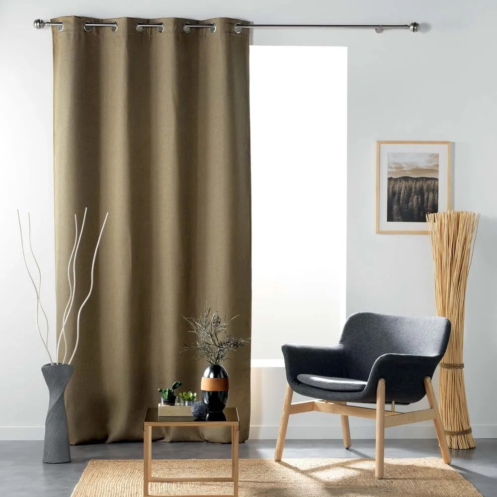 Brązowa zasłona zaciemniająca 135x240 cm Tissea – douceur d'intérieur