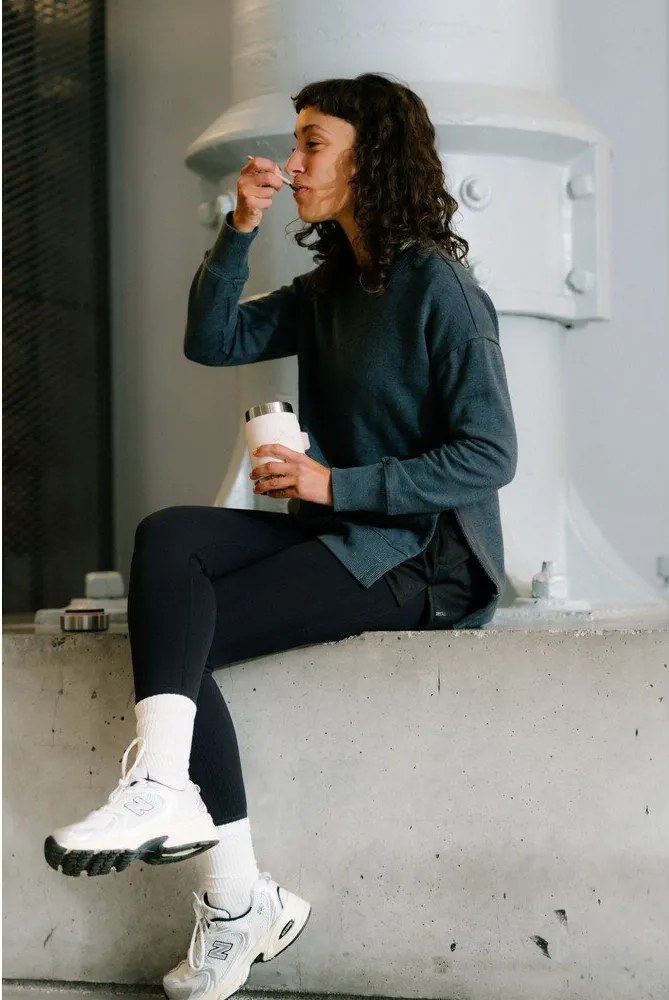 Fioletowy termos na jedzenie ze stali nierdzewnej 400 ml Legendary Food Jar + Spork Purple Smoke – Stanley