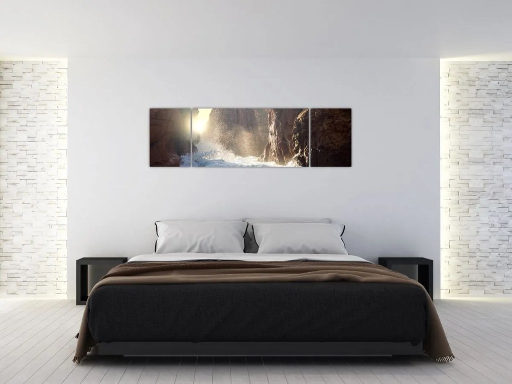 Obraz - Skały i fale oceanu (170x50 cm)