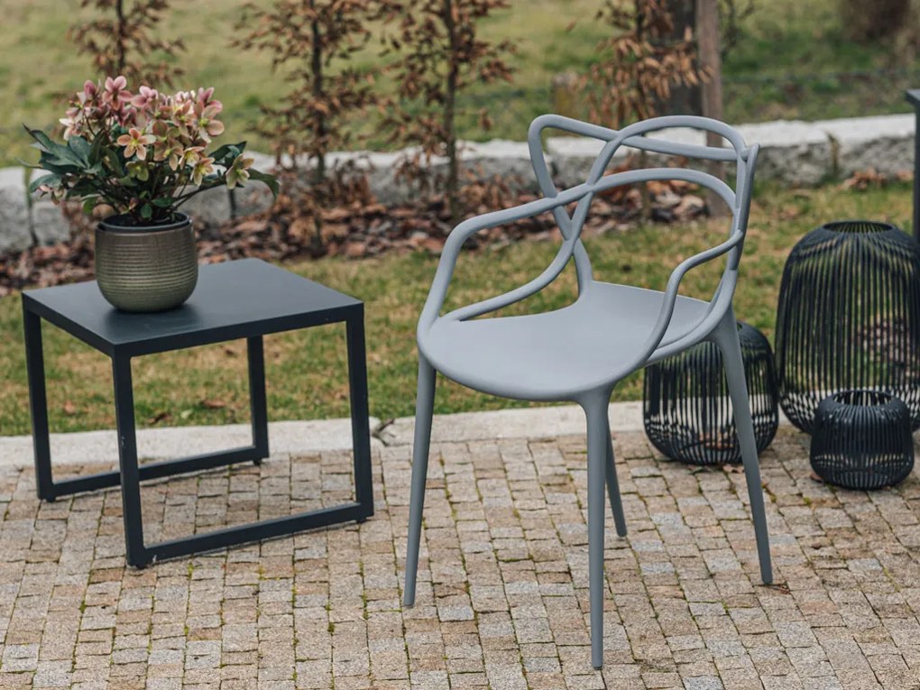 Zestaw 4 jasnoszarych plastikowych krzeseł KATO