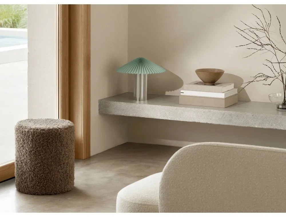 Brązowy puf z materiału bouclé Teddy – Blomus