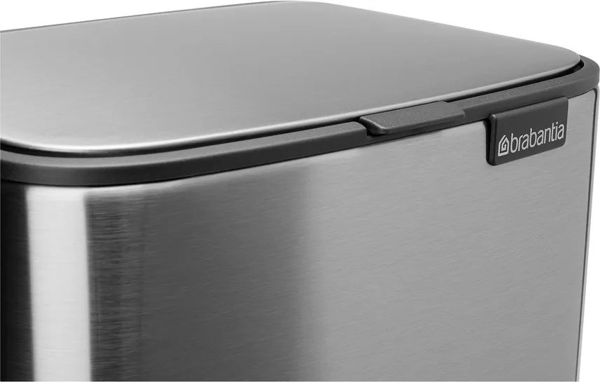 Stalowy kosz na śmieci z pedałem w kolorze matowego srebra 7 l Bo – Brabantia