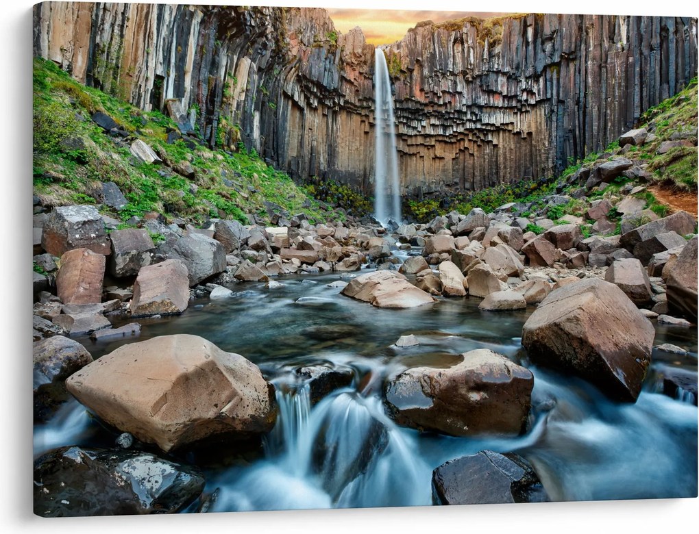 Obraz - Wodospad Svartifoss, Islandia (70x50 cm)