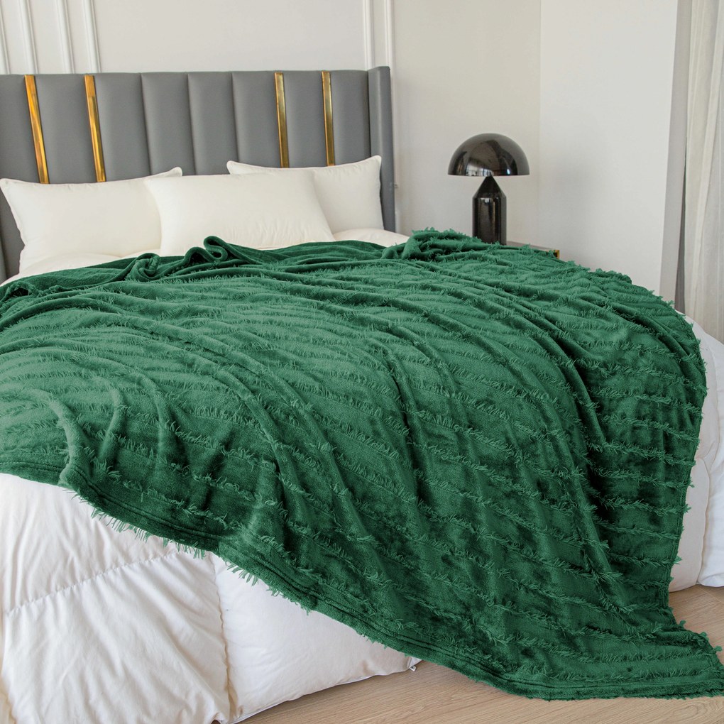 Koc mikropluszowy z wzorem PRESTIGE w kolorze ciemnozielonym Rozmiar: 160 x 200 cm