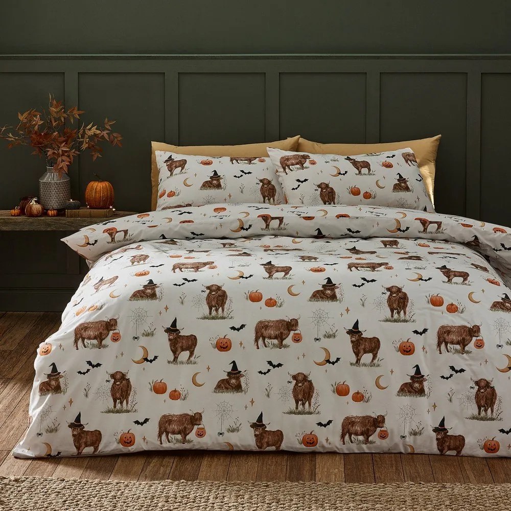 Szarobeżowa pościel dwuosobowa 230x220 cm Halloween Highland Cow – Catherine Lansfield