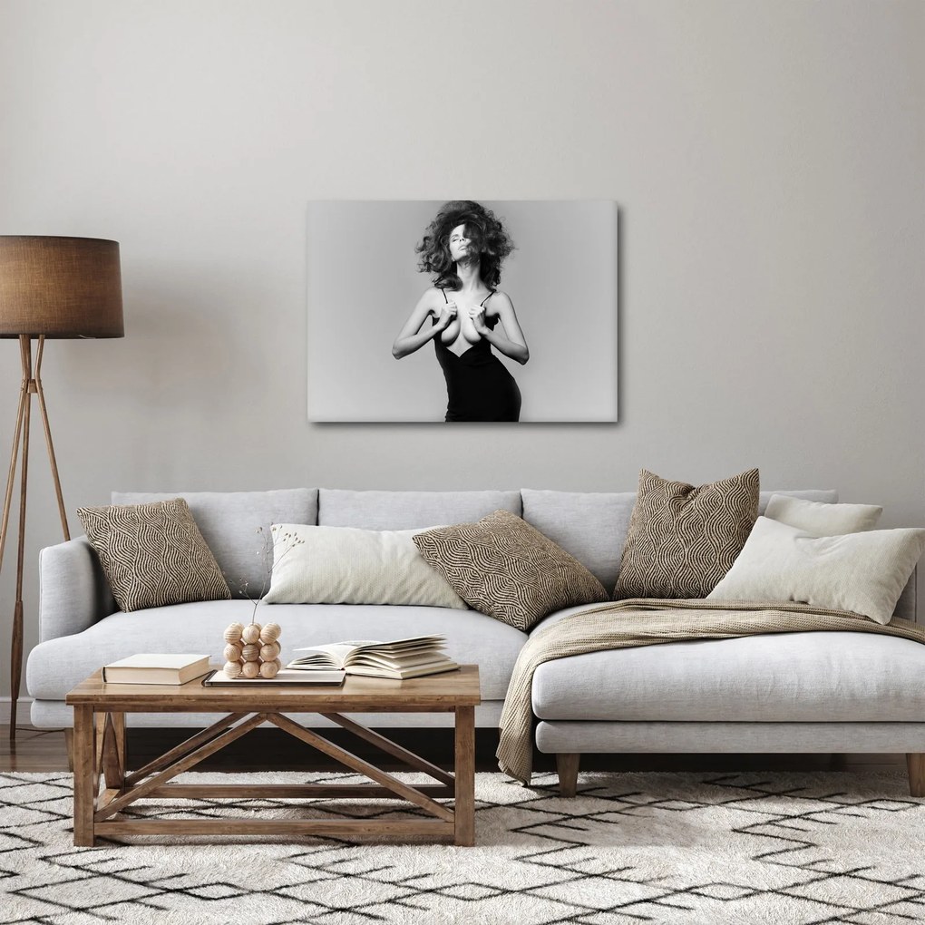 Obraz kobiety w czarnej sukience (70x50 cm)