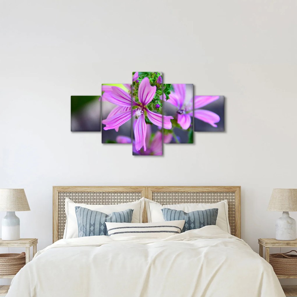 Zbliżenie kwiatu (125x70 cm)