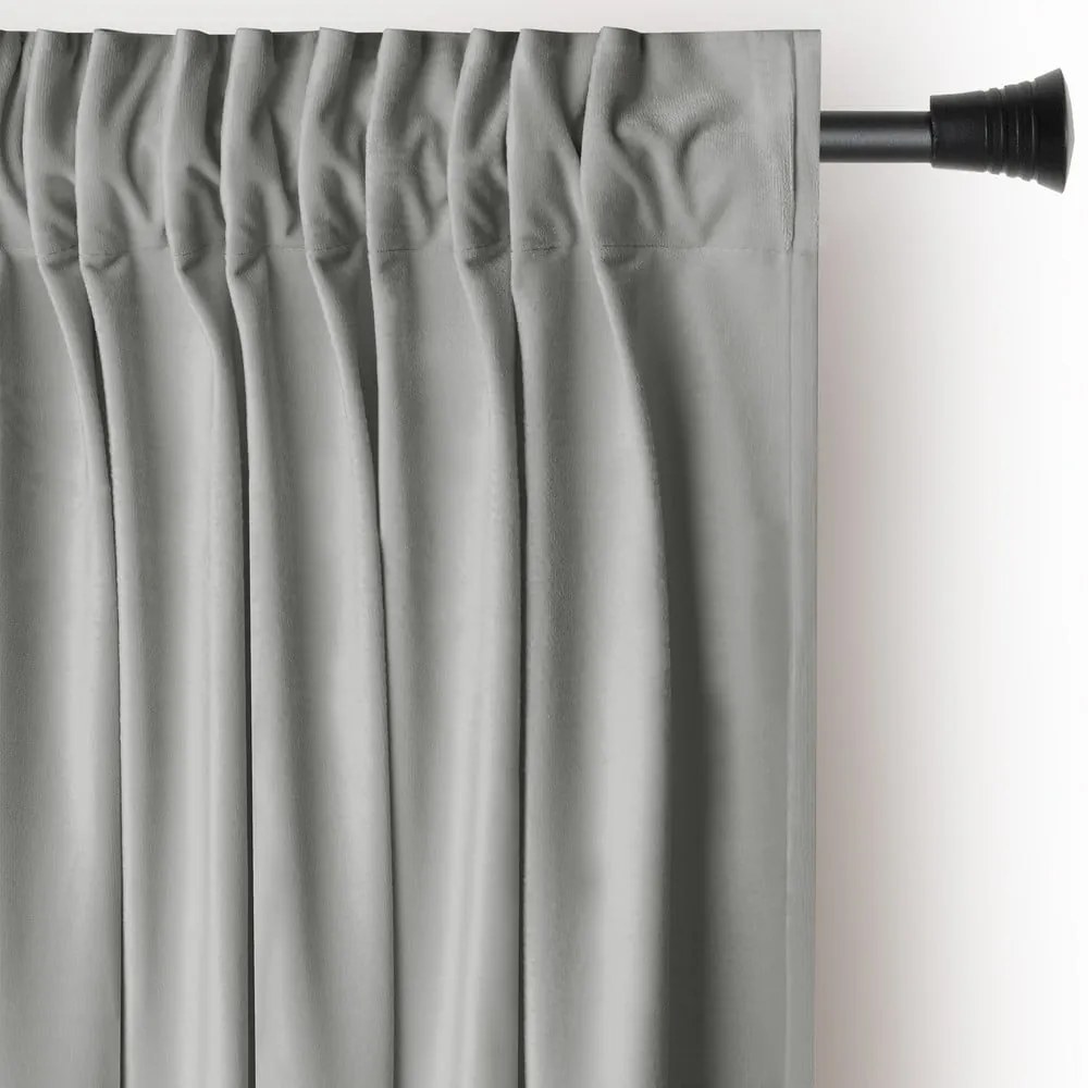 Jasnoszara aksamitna zasłona częściowo zaciemniająca (dimout) 140x270 cm Pleat – Restilo