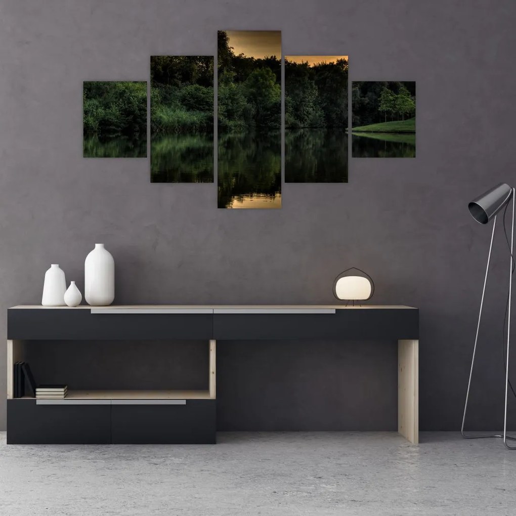 Obraz jeziora przy lesie (125x70 cm)