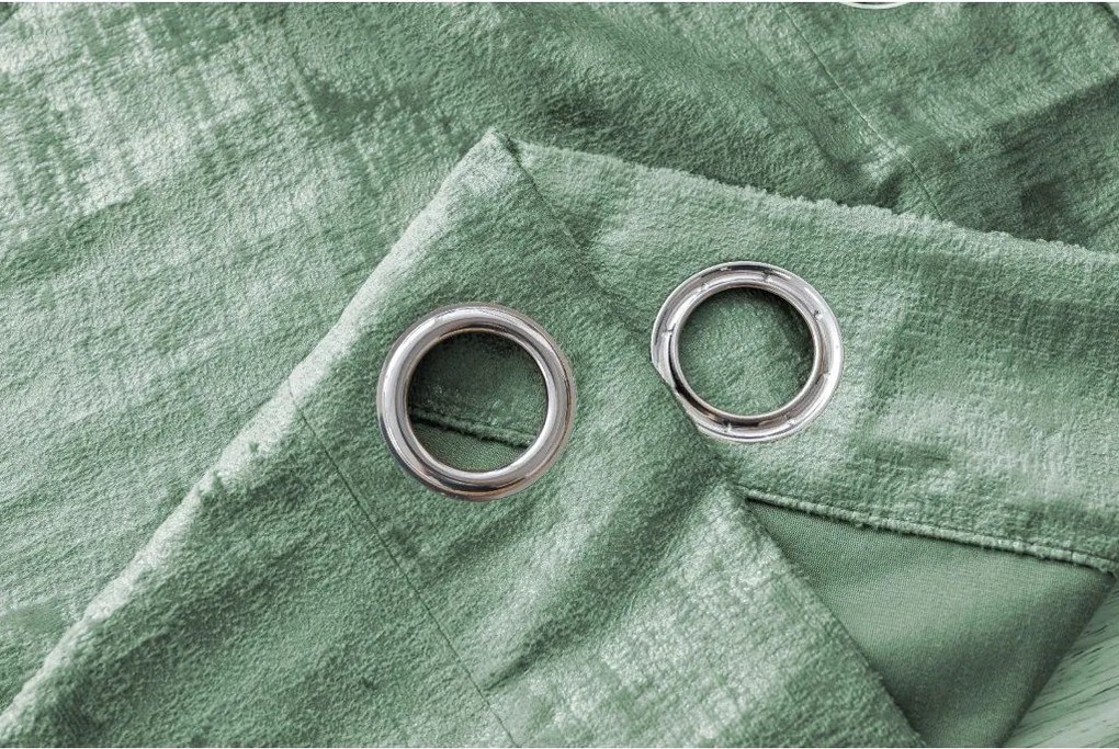 Zaciemniająca zasłona LOOM VELVET 140x250 cm, zielona Zawieszanie: Metalowe pierścienie