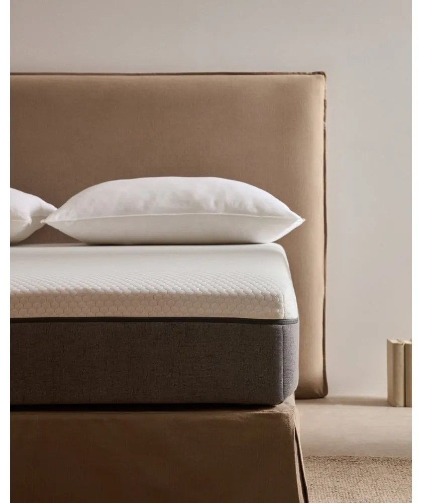 Średnio twardy piankowy materac ze zdejmowanym pokrowcem/antyalergiczny 150x200 cm Eva – Kave Home