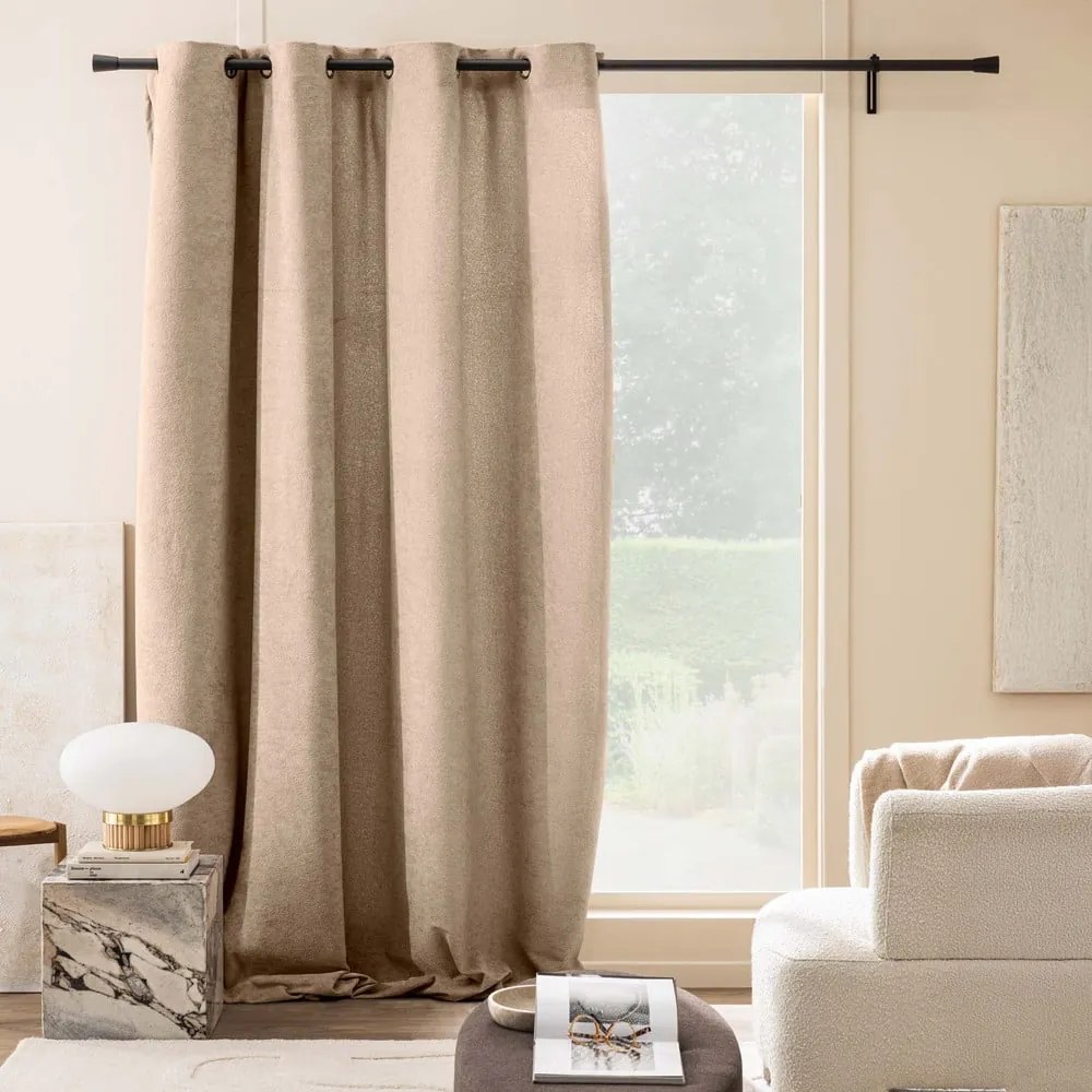 Jasnobrązowa zasłona z materiału bouclé 140x260 cm Winona – douceur d'intérieur