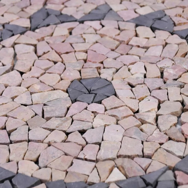 Mozaika marmurowa, motyw Słońca, 90 x 90 cm.