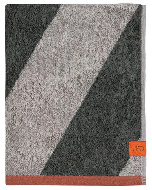 Ręcznik z bawełny organicznej frotte w kolorze khaki 50x90 cm Diagonal – Mette Ditmer Denmark