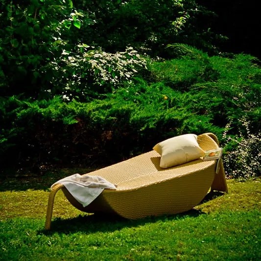 Designerskie łóżko ogrodowe z technorattanu Angelo