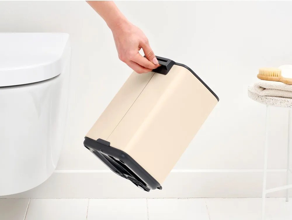 Beżowy stalowy kosz na śmieci z pedałem 4 l Bo – Brabantia