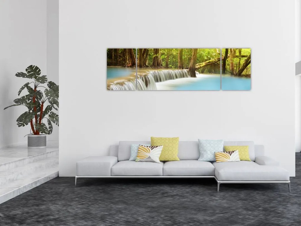 Obraz wodospadu Huai Mae Kamin w lesie (170x50 cm)