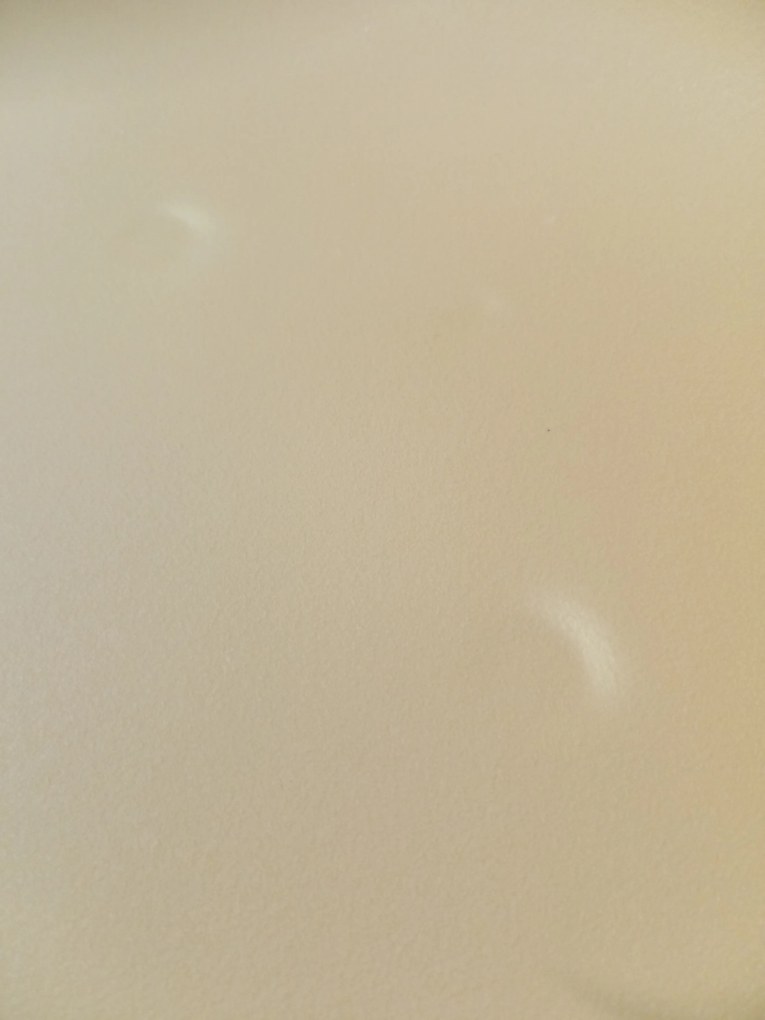 PROMOCJA Musztardowe krzesło KITO z bukowymi nogami II. jakość