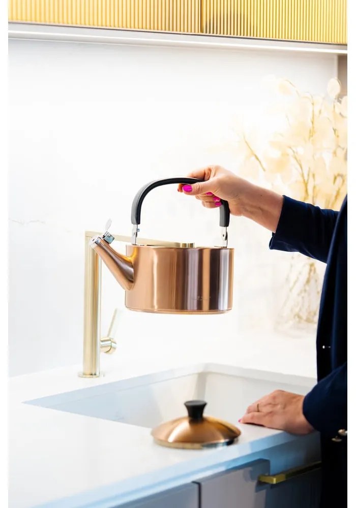 Czajnik ze stali nierdzewnej w kolorze miedzi 1,5 l Diamante – Vialli Design