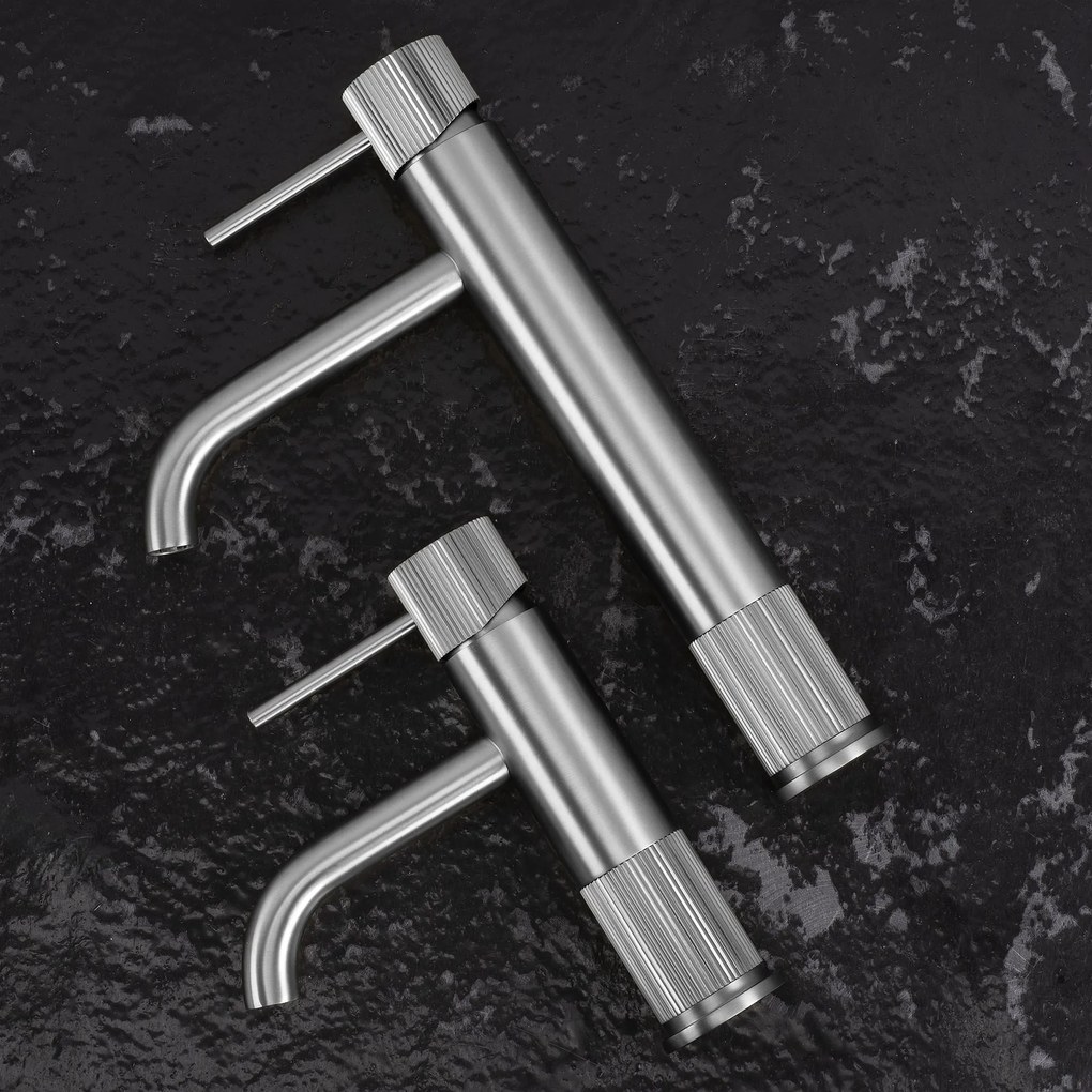 Bateria umywalkowa Rea Lungo Stripe Nikiel Szczotkowany Niska