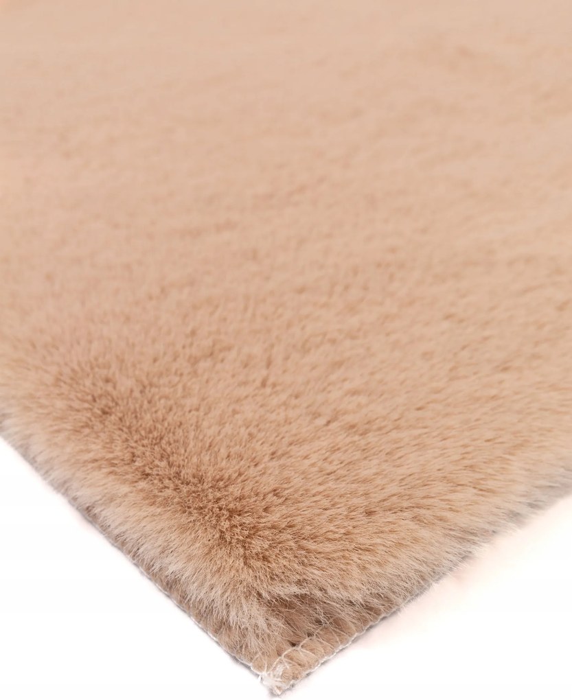 Dywan Futrzany Beżowy 60x90 cm Włochaty Miękki Dekoracyjny Antypoślizgowy