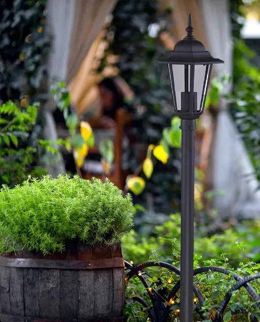 Czarna klasyczna lampa zewnętrzna słupek 3X S328 A1-C52