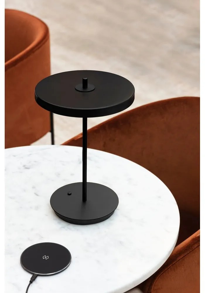 Czarna metalowa lampa stołowa LED z metalowym kloszem (wysokość 31 cm) Asteria Move – UMAGE